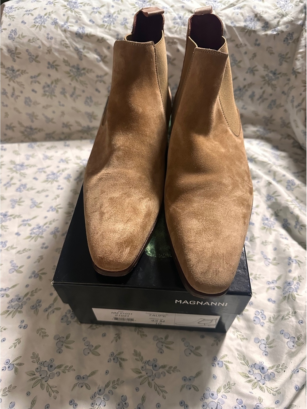 Magnanni Taupe Suede Chelsea Boots Size 10